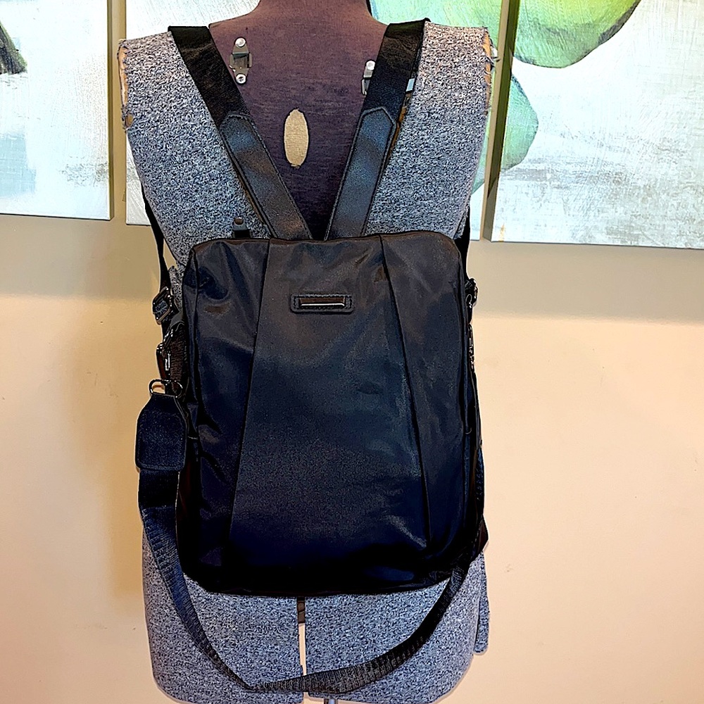 Black Nylon backpack/purse shoulder bag with side pockets in EUC!!